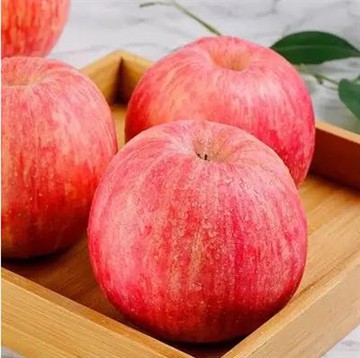 سیب ترد و شیرین