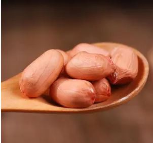 بادام زمینی سالم برای قلب